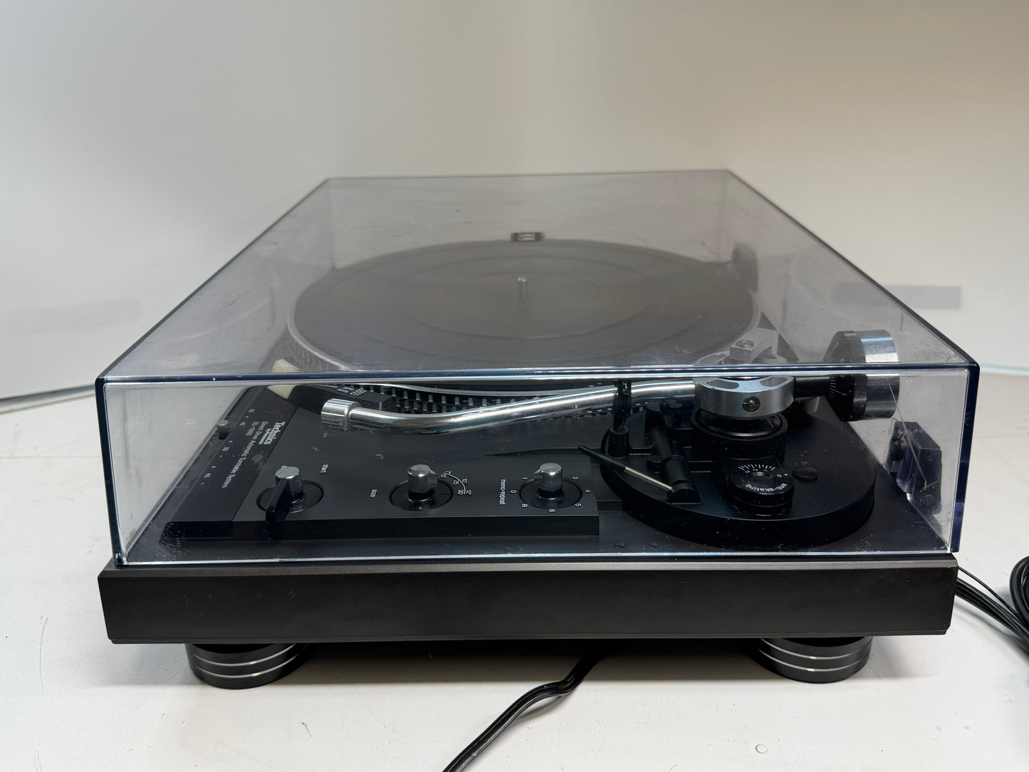 Technics SL-1900 Direct Drive Turntable DeoxIT Serviced Upgraded Feet
