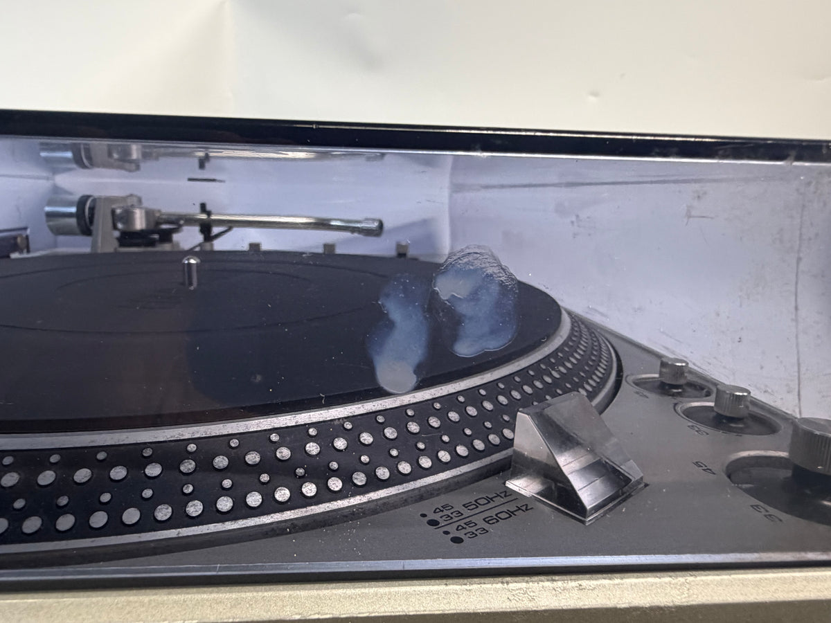 Technics SL-1300 vintage direct-drive turntable – photo 15 of 18