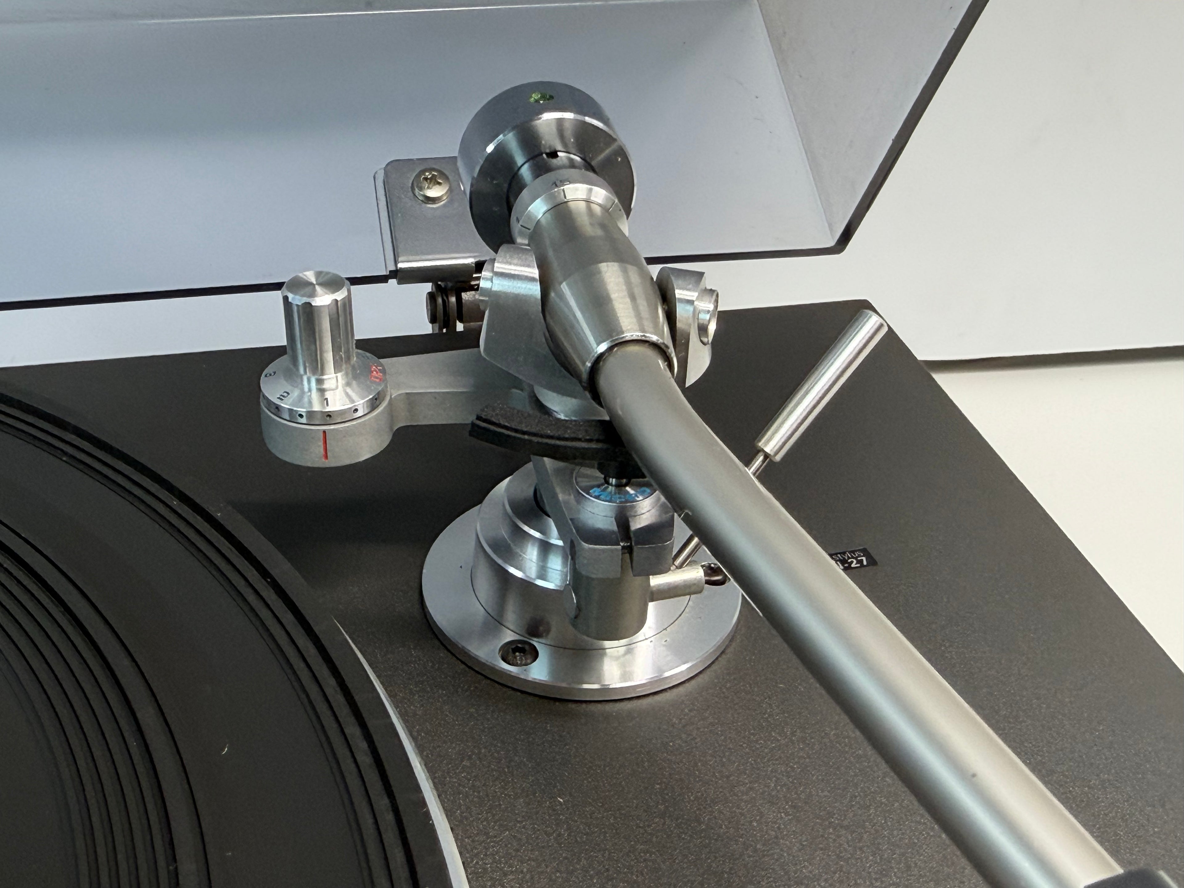 Sansui SR-525 Turntable w/ Micro Seiki MA-202 Mk II Tonearm & Ortofon 2M