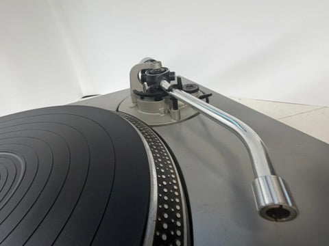Technics SL-1700 Direct Drive Turntable Tested Working No Dust Cover - DeoxIT Serviced