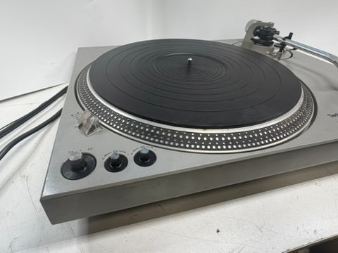 Technics SL-1700 Direct Drive Turntable Tested Working No Dust Cover - DeoxIT Serviced