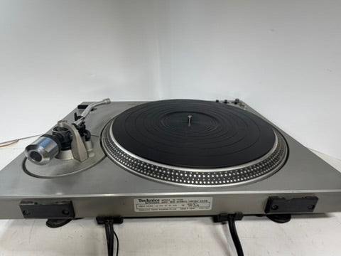 Technics SL-1700 Direct Drive Turntable Tested Working No Dust Cover - DeoxIT Serviced
