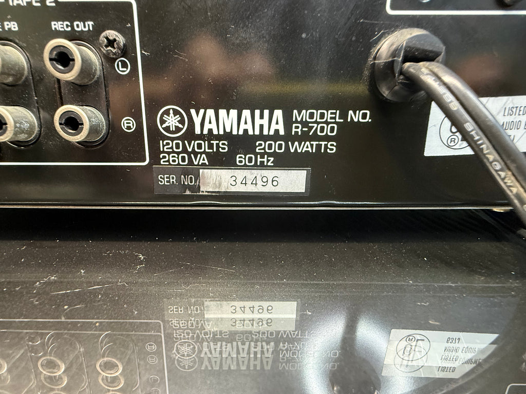 Yamaha R-700 vintage stereo receiver – photo 17 of 20