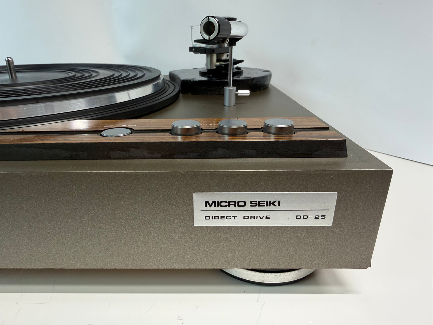 Micro Seiki DD-25 Direct Drive Turntable MA-101 MkII Tonearm