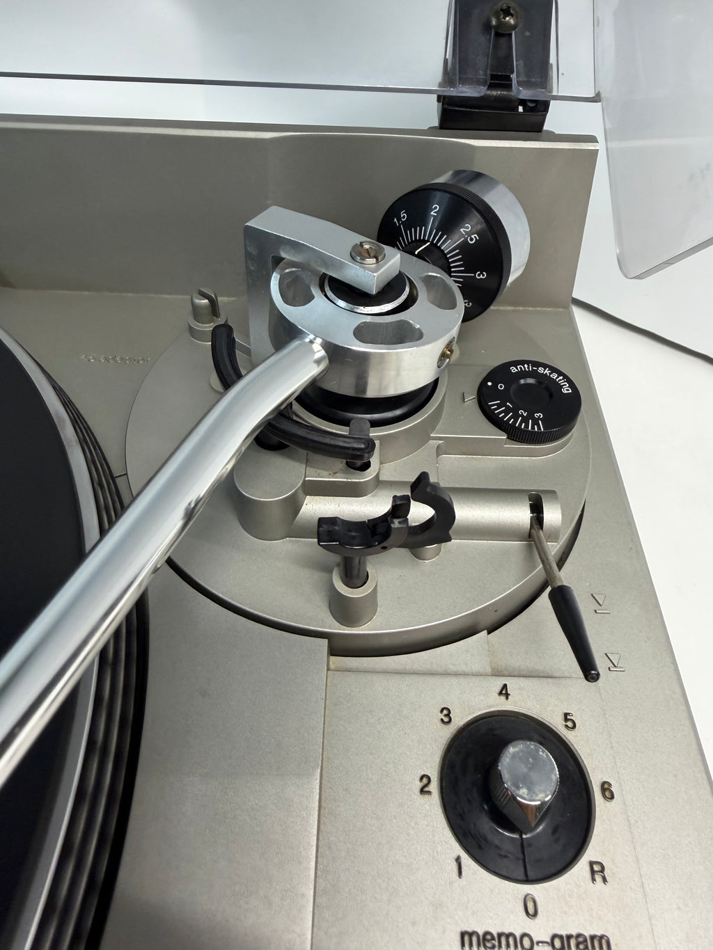 Technics SL-1950 vintage direct-drive turntable – photo 18 of 22