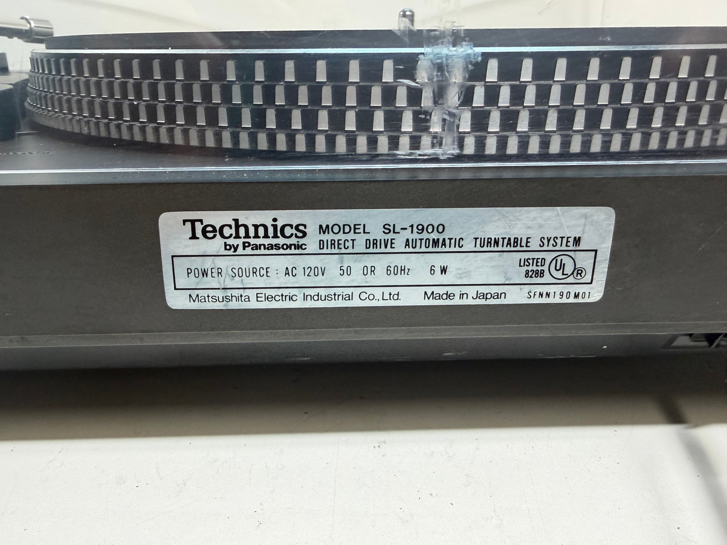 Technics SL-1900 Direct Drive Turntable DeoxIT Serviced Upgraded Feet