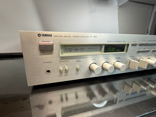 Yamaha R-700 Receiver – Serviced (DeoxIT), Digital Tuner, Fully Tested